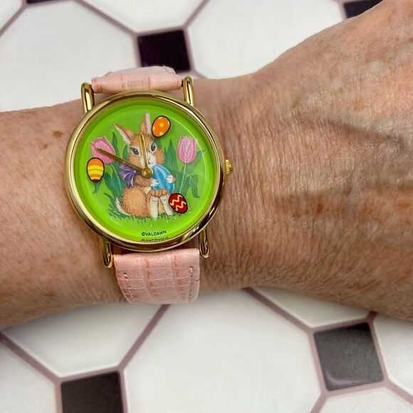 Vintage Valdawn Animated Easter Bunny Watch Rotating Easter Eggs - Picture 8 of 16